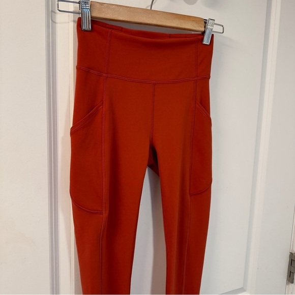 Lululemon Invigorate High-Rise Crop 23"
Cayenne size 2 - Picture 6 of 11